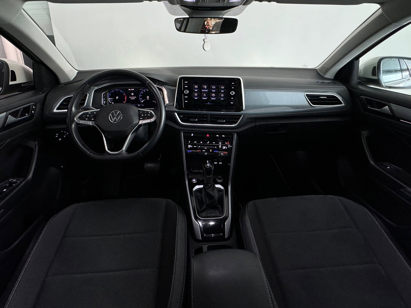 Volkswagen T-Roc 1.5 TSI R-Line Keyless|Sfeer|IQ|Camera|Lane