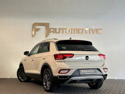Volkswagen T-Roc 1.5 TSI R-Line Keyless|Sfeer|IQ|Camera|Lane