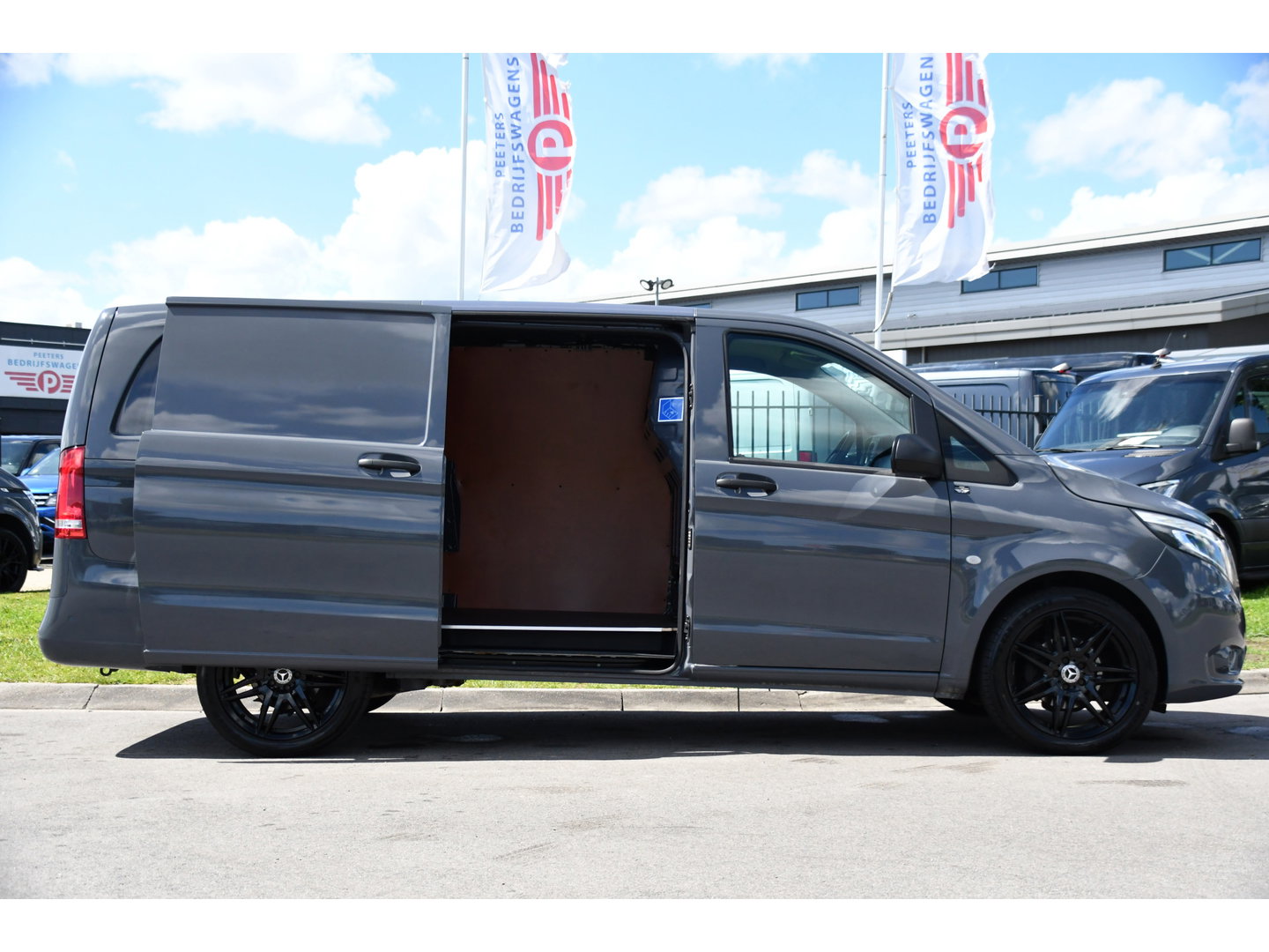 Mercedes-Benz Vito 116 CDI L2 PB Edition Camera, Cruise, Carplay, LED, 164pk, Automaat, Multimedia, Uniek!