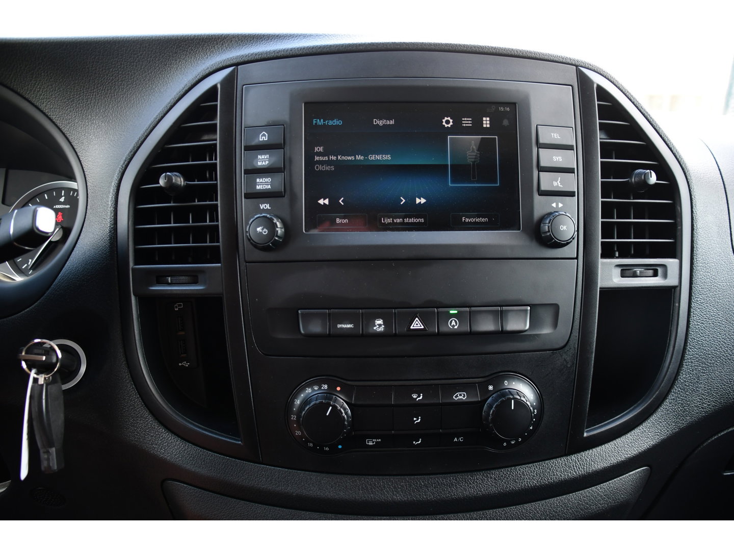 Mercedes-Benz Vito 116 CDI L2 PB Edition Camera, Cruise, Carplay, LED, 164pk, Automaat, Multimedia, Uniek!