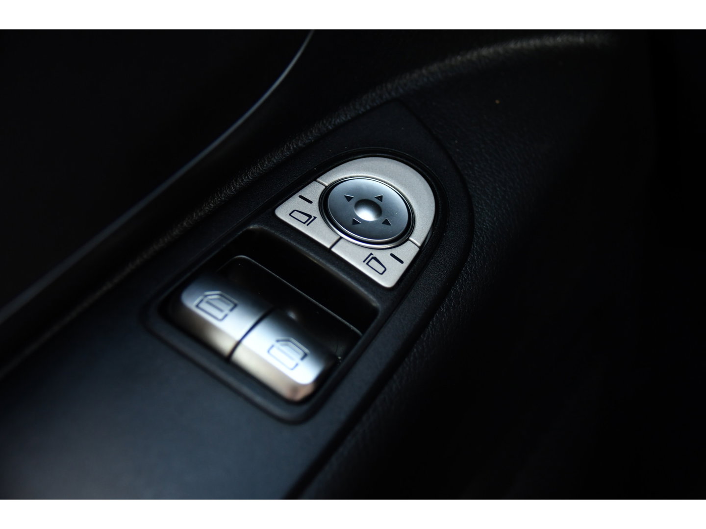 Mercedes-Benz Vito 116 CDI L2 PB Edition Camera, Cruise, Carplay, LED, 164pk, Automaat, Multimedia, Uniek!