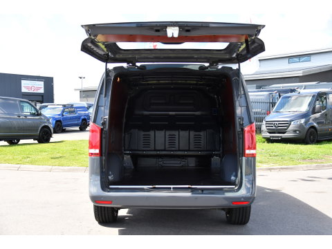 Mercedes-Benz Vito 116 CDI L2 PB Edition Camera, Cruise, Carplay, LED, 164pk, Automaat, Multimedia, Uniek!