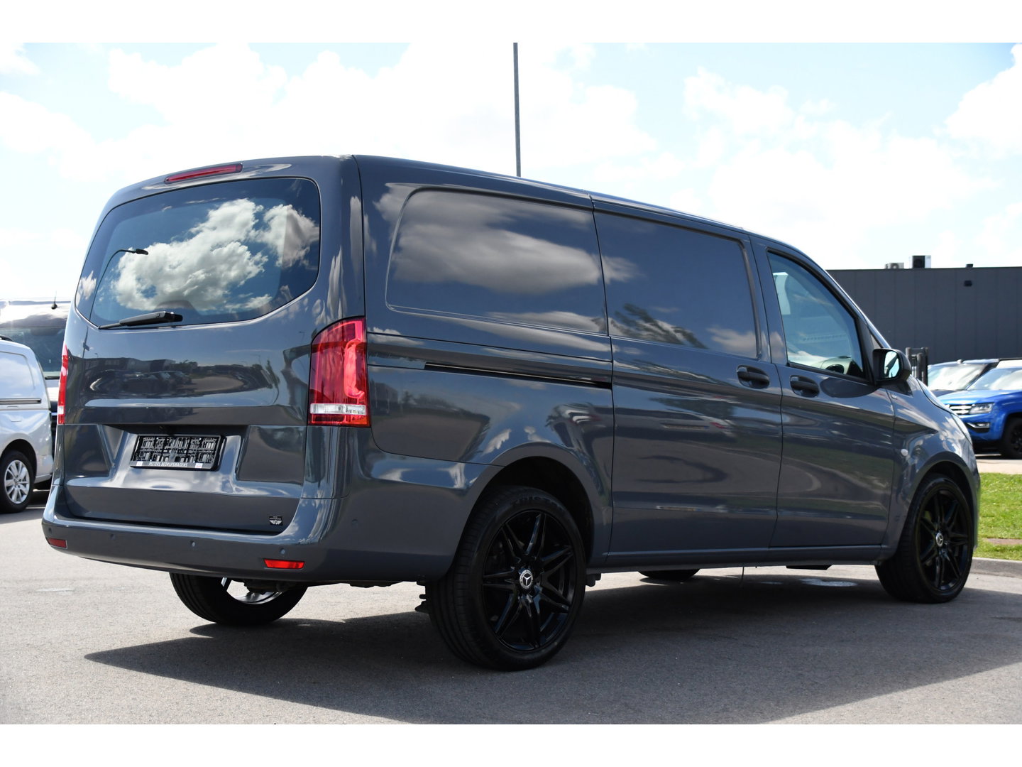 Mercedes-Benz Vito 116 CDI L2 PB Edition Camera, Cruise, Carplay, LED, 164pk, Automaat, Multimedia, Uniek!