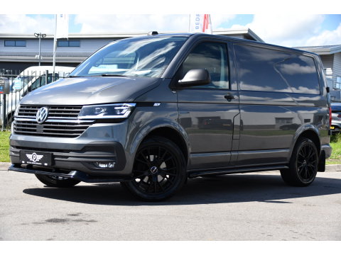 Volkswagen Transporter 2.0 TDI L1H1 30 Bulli Edition Adaptieve Cruise, Camera, Carplay, LED, Stoelverwarming, Standkachel, 150pk, Trekhaak, Uniek!