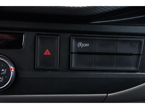 Volkswagen Transporter 2.0 TDI L1H1 30 Bulli Edition Adaptieve Cruise, Camera, Carplay, LED, Stoelverwarming, Standkachel, 150pk, Trekhaak, Uniek!