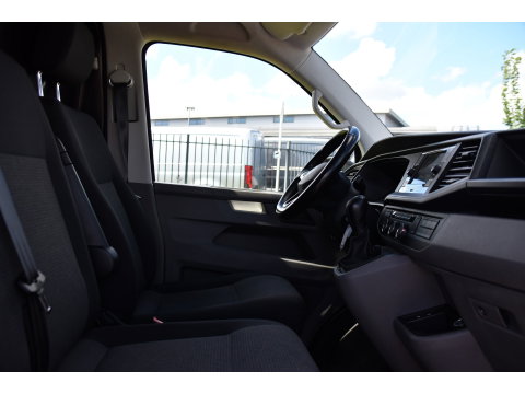Volkswagen Transporter 2.0 TDI L1H1 30 Bulli Edition Adaptieve Cruise, Camera, Carplay, LED, Stoelverwarming, Standkachel, 150pk, Trekhaak, Uniek!
