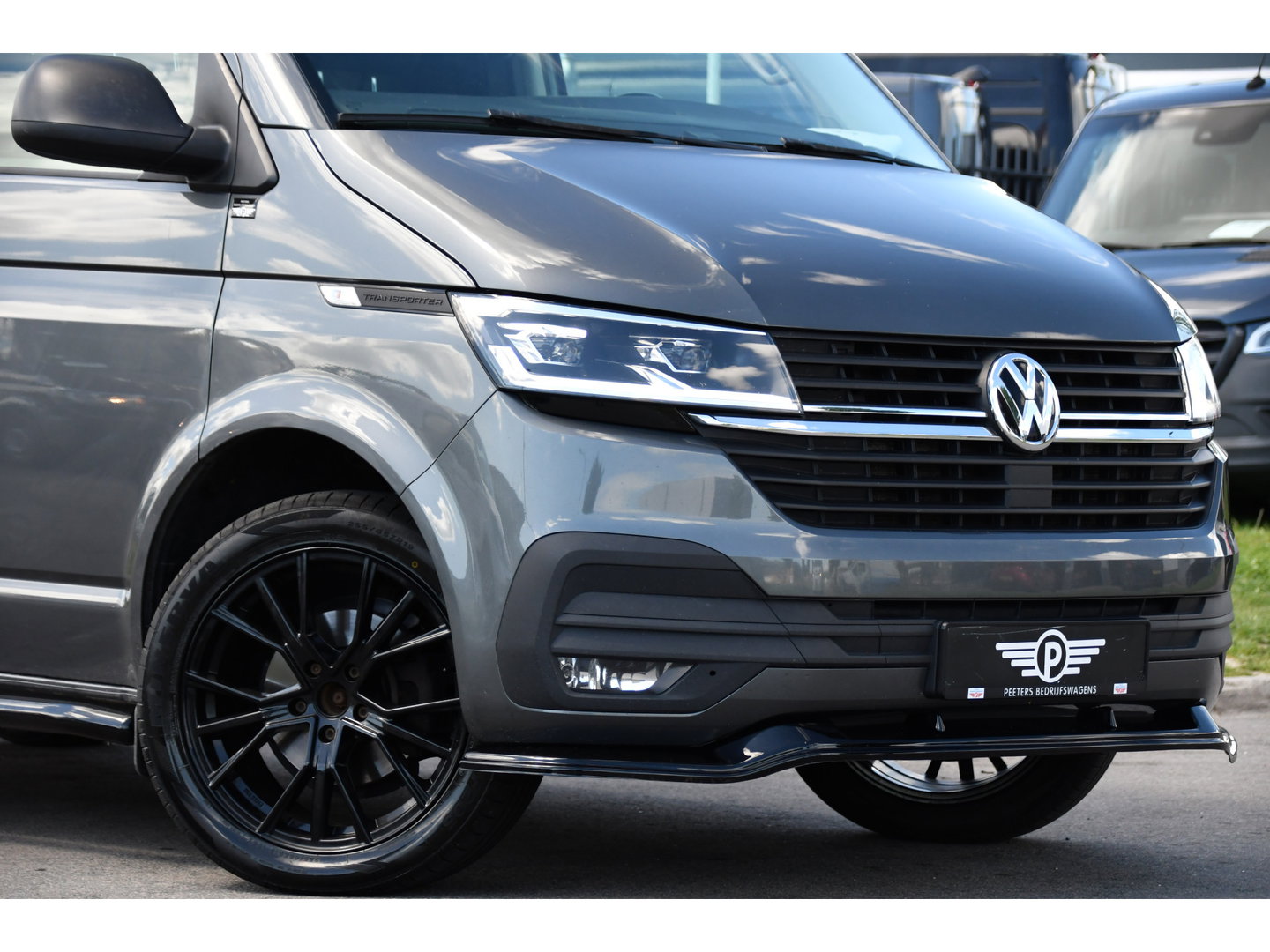 Volkswagen Transporter 2.0 TDI L1H1 30 Bulli Edition Adaptieve Cruise, Camera, Carplay, LED, Stoelverwarming, Standkachel, 150pk, Trekhaak, Uniek!