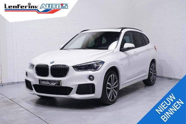 BMW X1 - sDrive18d M Sport Panodak Head-up Leder Camera Afn. trekhaak PDC v+a