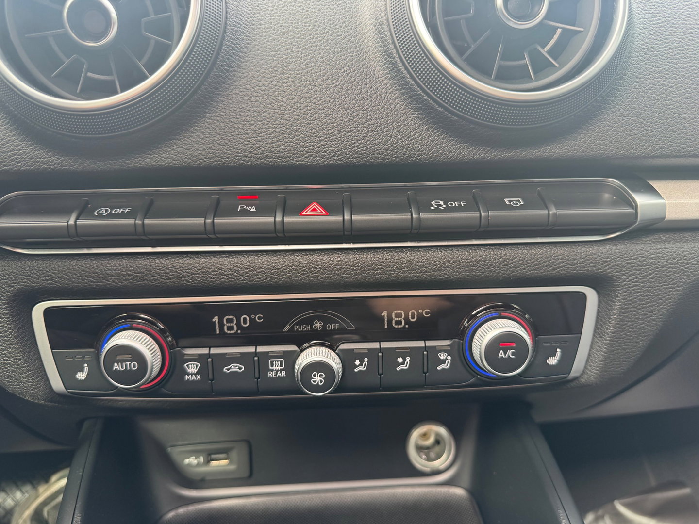 Audi A3 Sportback 35 TFSI Design S Tronic Panorama Leder Led