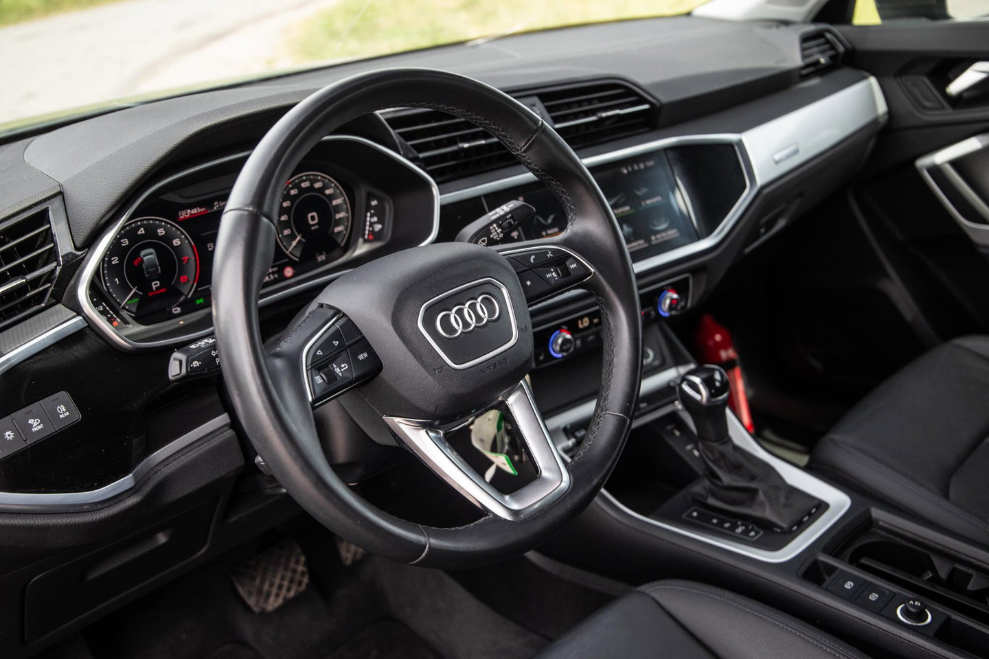 Audi Q3 Sportback 45 TFSI e Edition ADAPTIVE CRUISE  / CARPLAY / DEALER ONDERHOUDEN / AUTOMAAT