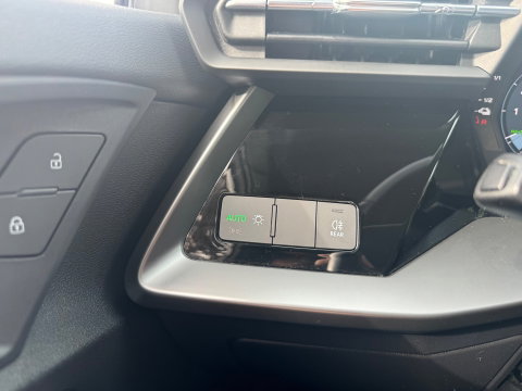 Audi A3 Sportback 40 TFSI e Edition Automaat Led