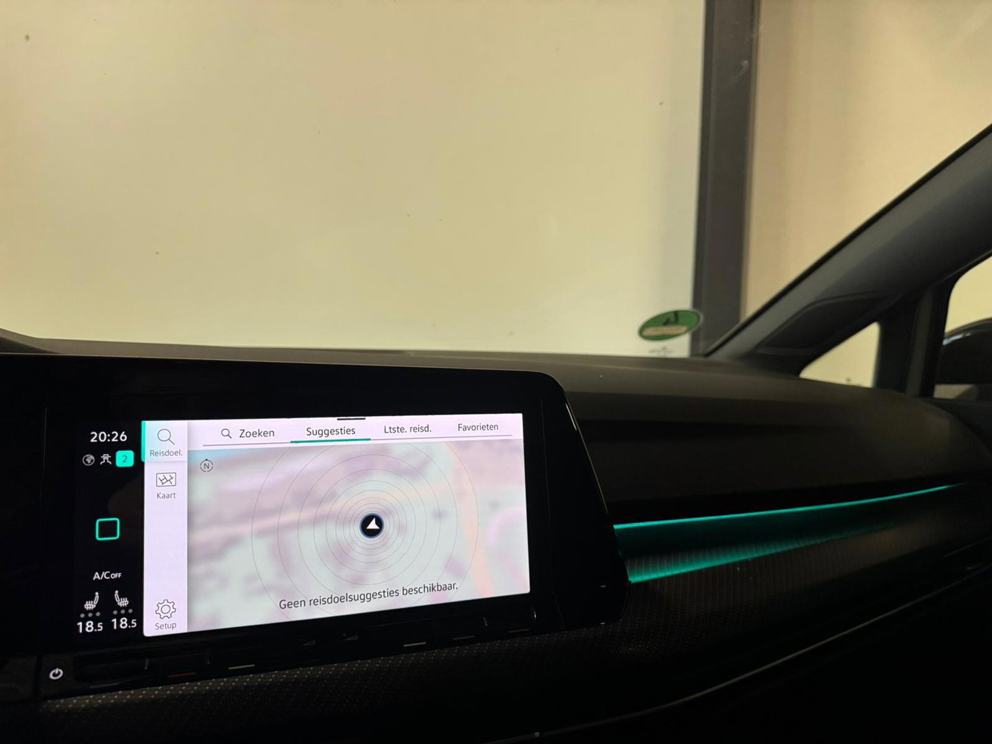 Volkswagen Golf 1.5 eTSI R-Line PANO KEYLESS CAM