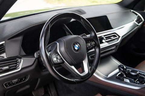 BMW X5 xDrive45e Executive 360 CAMERA / BRUIN LEER / LED / KEYLESS / STOELVERWARMING / LEER
