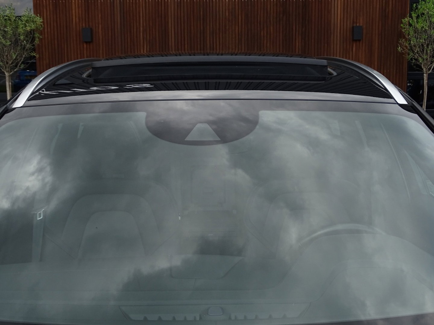 Volvo XC60 T8 408PK AWD / R-Design / LED