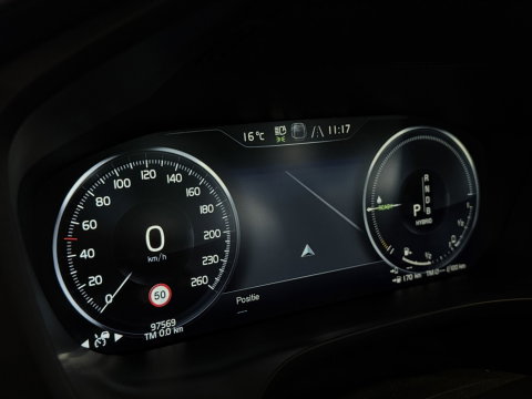Volvo XC60 T8 408PK AWD / R-Design / LED