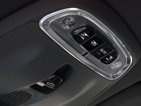 Volvo XC60 T8 408PK AWD / R-Design / LED