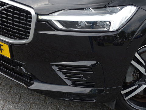 Volvo XC60 T8 408PK AWD / R-Design / LED