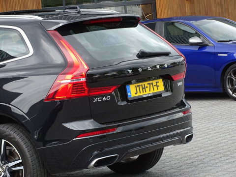 Volvo XC60 T8 408PK AWD / R-Design / LED