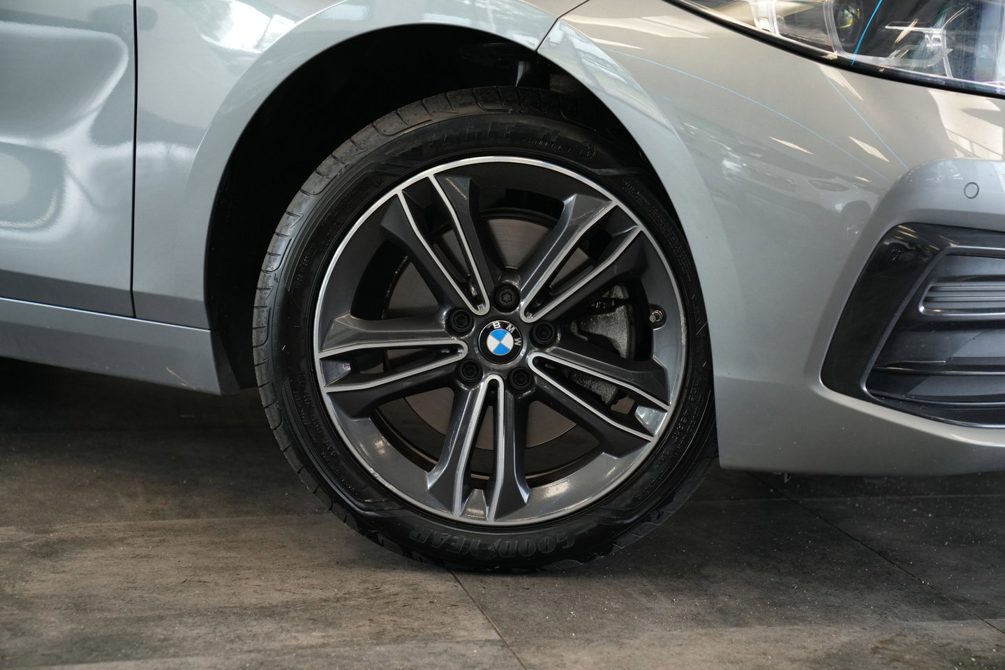 BMW 1 Serie 118i Business Edition Plus Keyless Go PDC LED CArplay 24 Maanden garantie* (Vraag naar de voorwaarden)