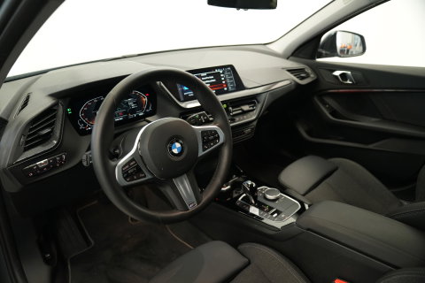 BMW 1 Serie 118i Business Edition Plus Keyless Go PDC LED CArplay 24 Maanden garantie* (Vraag naar de voorwaarden)