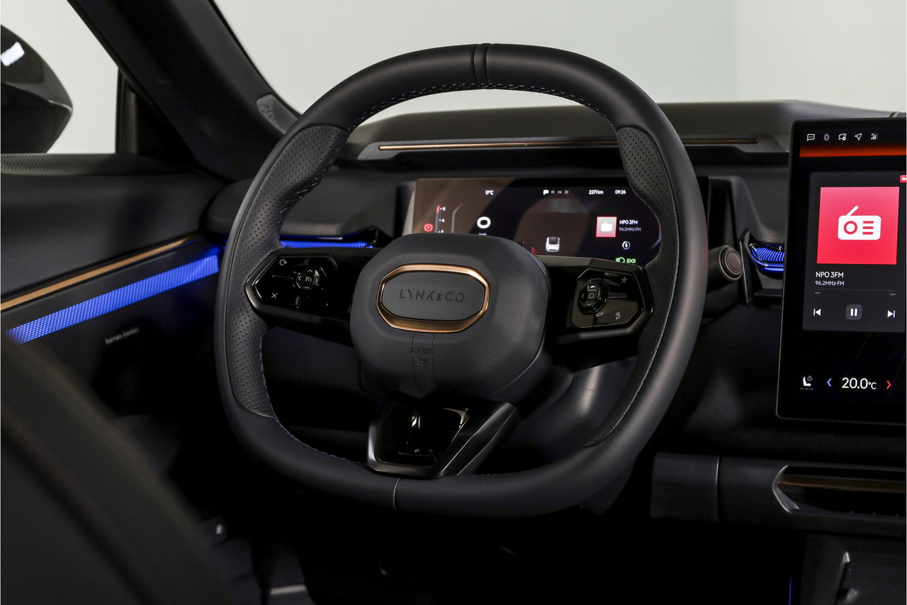 Lynk & Co 08