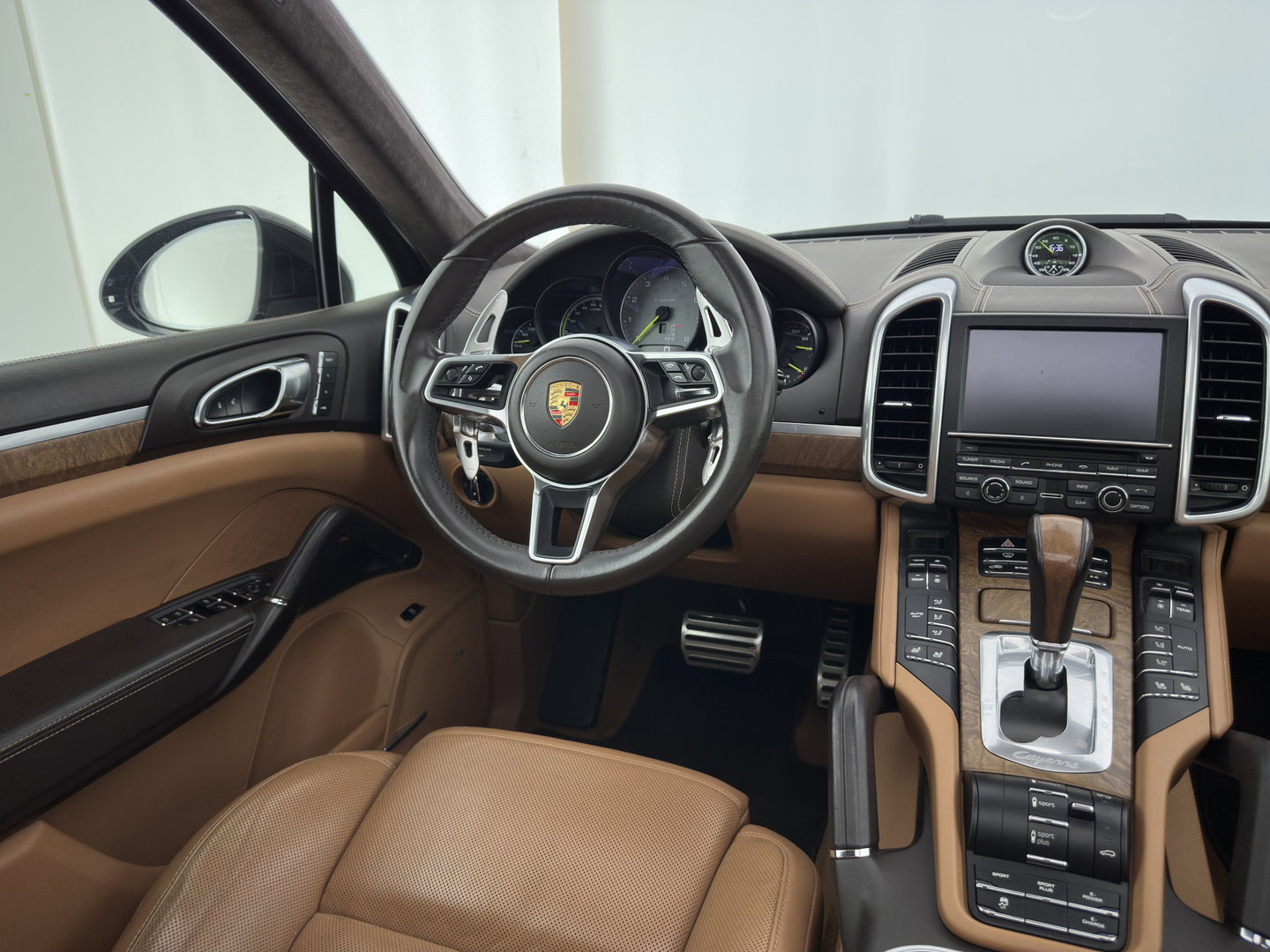 Porsche Cayenne 3.0 S E-Hybrid Aut. *PANO | SPORT-CHRONO | LEATHER | FULL-LED | BLINDSPOT | MEMORY-PACK | TOP-VIEW | BOSE-SOUND | KEYLESS | AIR-SUSPENSION | HEATED-SPORTSEATS | PRIVACY-GLASS | SHIFTPADDLES | DAB | 21''ALU