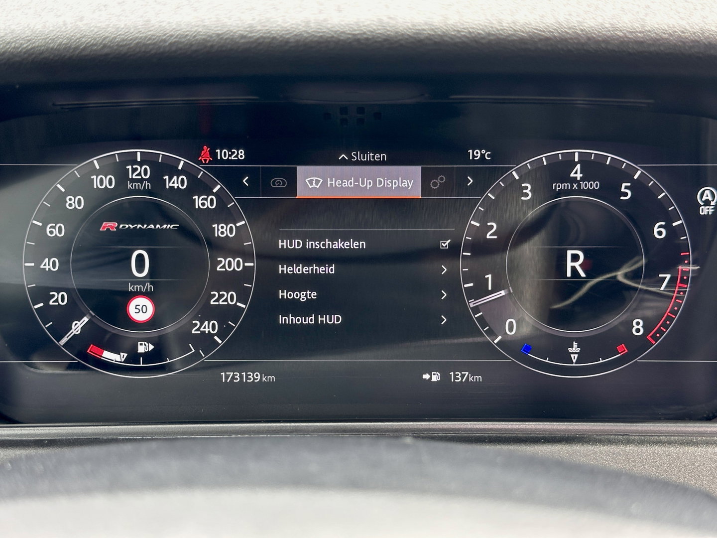 Land Rover Range Rover Velar 2.0 P300 Turbo AWD R-Dynamic S | Panoramadak | Navigatie | Keyless GO | Luchtvering | HUD | Camera | Zwarte Hemel |