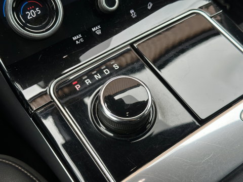Land Rover Range Rover Velar 2.0 P300 Turbo AWD R-Dynamic S | Panoramadak | Navigatie | Keyless GO | Luchtvering | HUD | Camera | Zwarte Hemel |