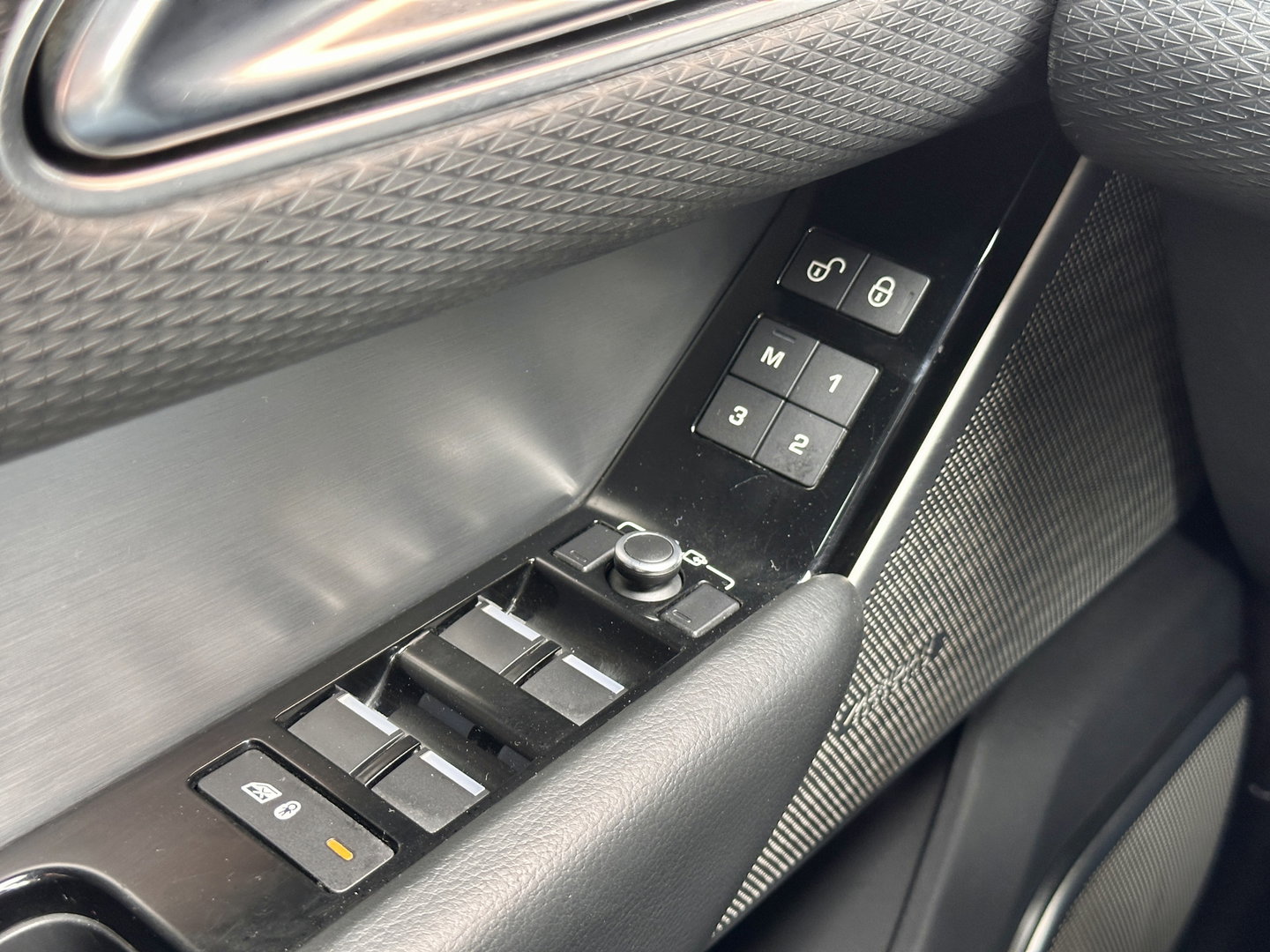Land Rover Range Rover Velar 2.0 P300 Turbo AWD R-Dynamic S | Panoramadak | Navigatie | Keyless GO | Luchtvering | HUD | Camera | Zwarte Hemel |