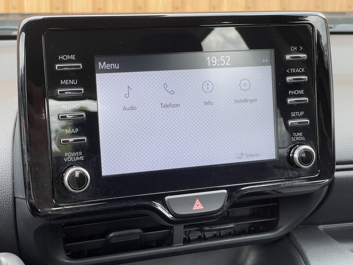 Mazda 2 Hybrid 1.5 Pure | Automaat | Lane Assist | DAB | Bluetooth | Aircondtioning | Cruise Control |