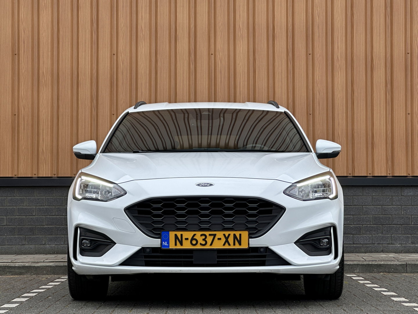 Ford FOCUS Wagon 1.0 EcoBoost Hybrid ST Line X Business | ACC | Achteruitrijcamera | Parkeersensoren | Stoel-/Stuur-/Voorruitverwarming | Apple Carplay | Android Auto | Keyless | Elektrische Achterklep | LED |