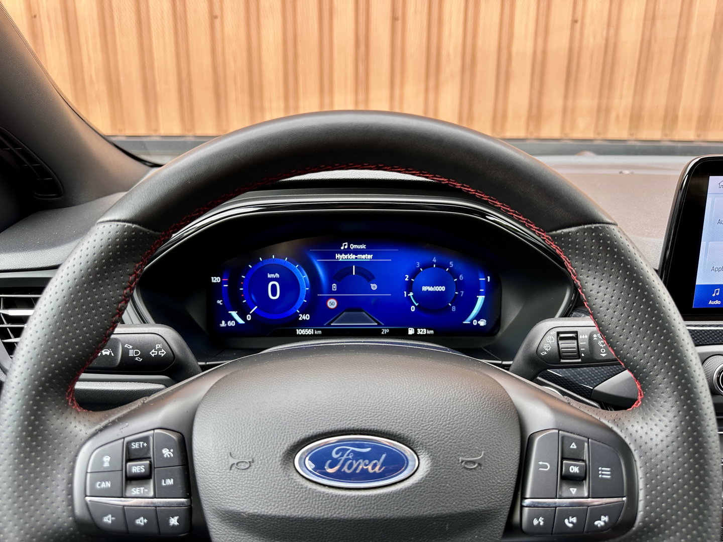 Ford FOCUS Wagon 1.0 EcoBoost Hybrid ST Line X Business | ACC | Achteruitrijcamera | Parkeersensoren | Stoel-/Stuur-/Voorruitverwarming | Apple Carplay | Android Auto | Keyless | Elektrische Achterklep | LED |