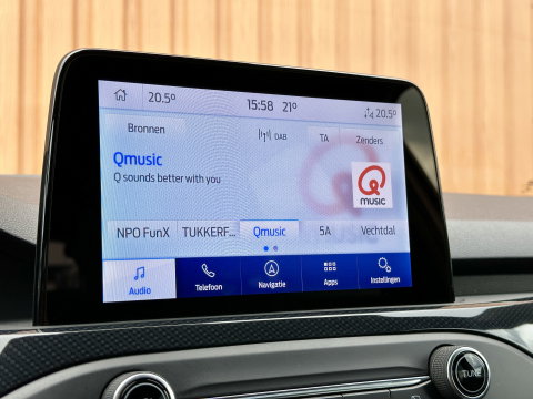 Ford FOCUS Wagon 1.0 EcoBoost Hybrid ST Line X Business | ACC | Achteruitrijcamera | Parkeersensoren | Stoel-/Stuur-/Voorruitverwarming | Apple Carplay | Android Auto | Keyless | Elektrische Achterklep | LED |
