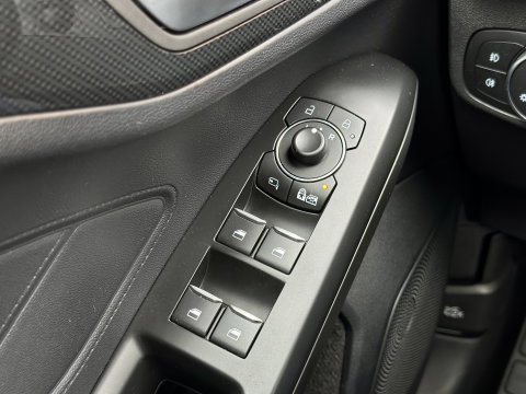 Ford FOCUS Wagon 1.0 EcoBoost Hybrid ST Line X Business | ACC | Achteruitrijcamera | Parkeersensoren | Stoel-/Stuur-/Voorruitverwarming | Apple Carplay | Android Auto | Keyless | Elektrische Achterklep | LED |