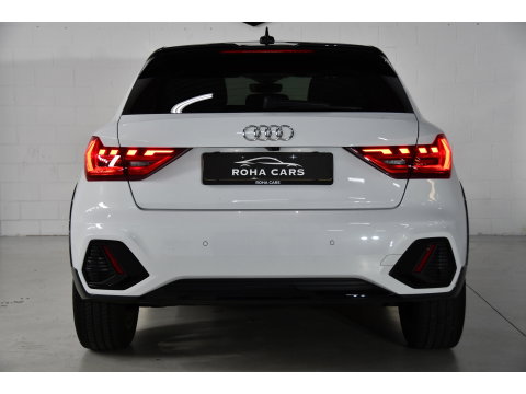 Audi A1 citycarver 30 TFSI, Camera, CarPlay, Automaat