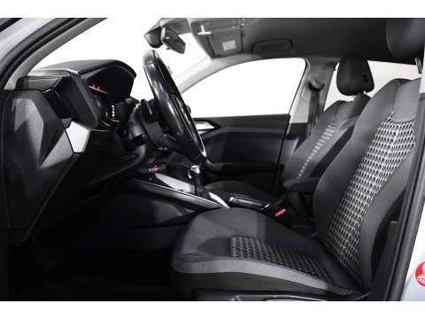 Audi A1 citycarver 30 TFSI, Camera, CarPlay, Automaat