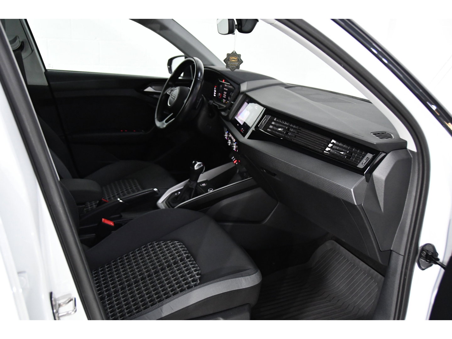 Audi A1 citycarver 30 TFSI, Camera, CarPlay, Automaat