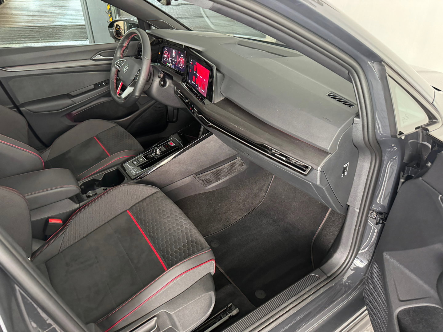 Volkswagen Golf 2.0 TSI GTI Clubsport Pano|H/K|IQ|Camera