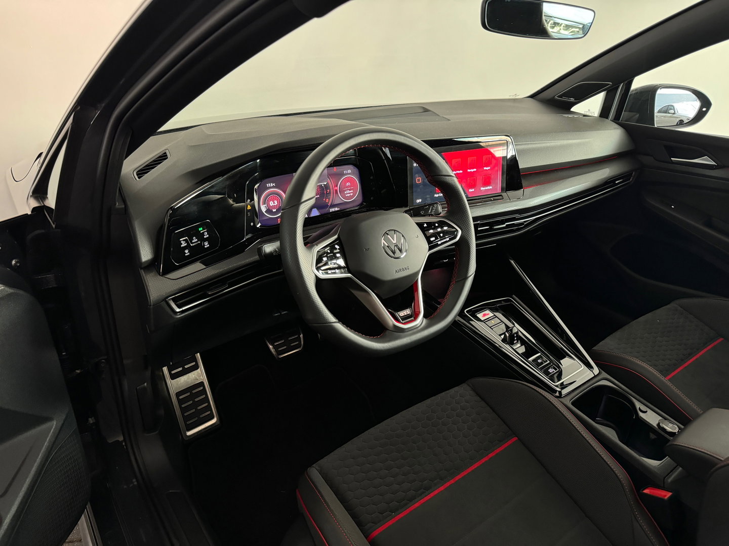 Volkswagen Golf 2.0 TSI GTI Clubsport Pano|H/K|IQ|Camera