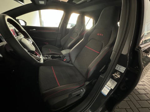 Volkswagen Golf 2.0 TSI GTI Clubsport Pano|H/K|IQ|Camera