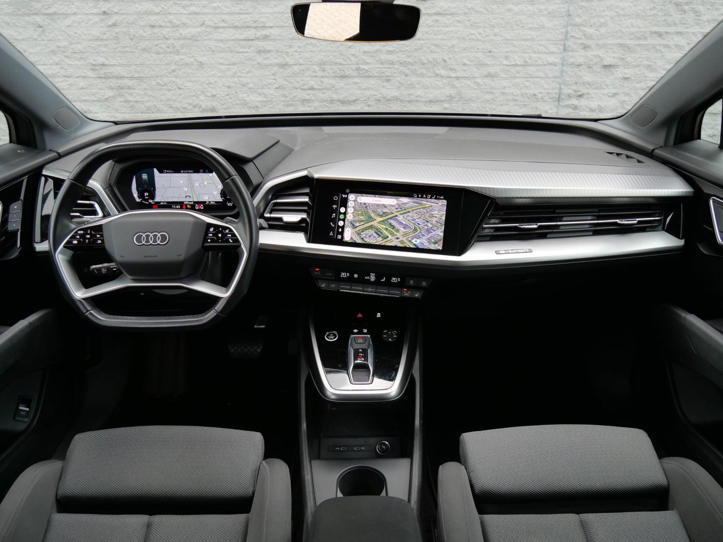 Audi Q4 e-tron 40 LAUNCH ED. ADVANCED PLUS/ PANORAMADAK/ TREKHAAK / ELEKT. STOELEN/ ADAPTIVE CRUISE