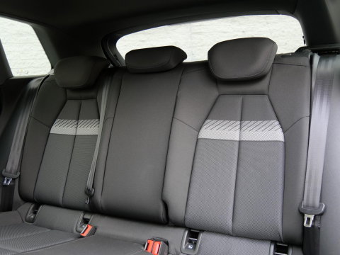 Audi Q4 e-tron 40 LAUNCH ED. ADVANCED PLUS/ PANORAMADAK/ TREKHAAK / ELEKT. STOELEN/ ADAPTIVE CRUISE