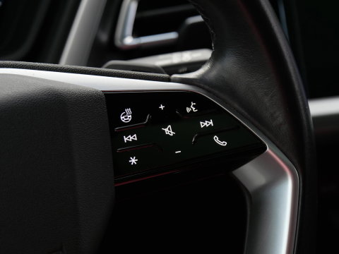 Audi Q4 e-tron 40 LAUNCH ED. ADVANCED PLUS/ PANORAMADAK/ TREKHAAK / ELEKT. STOELEN/ ADAPTIVE CRUISE