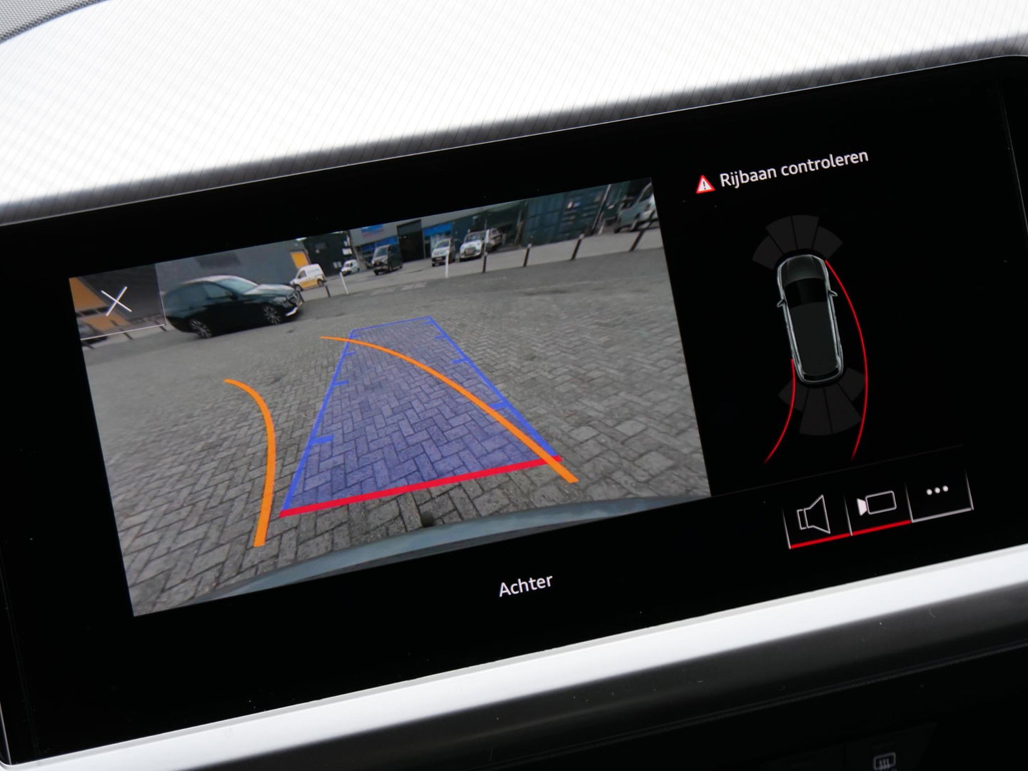 Audi Q4 e-tron 40 LAUNCH ED. ADVANCED PLUS/ PANORAMADAK/ TREKHAAK / ELEKT. STOELEN/ ADAPTIVE CRUISE