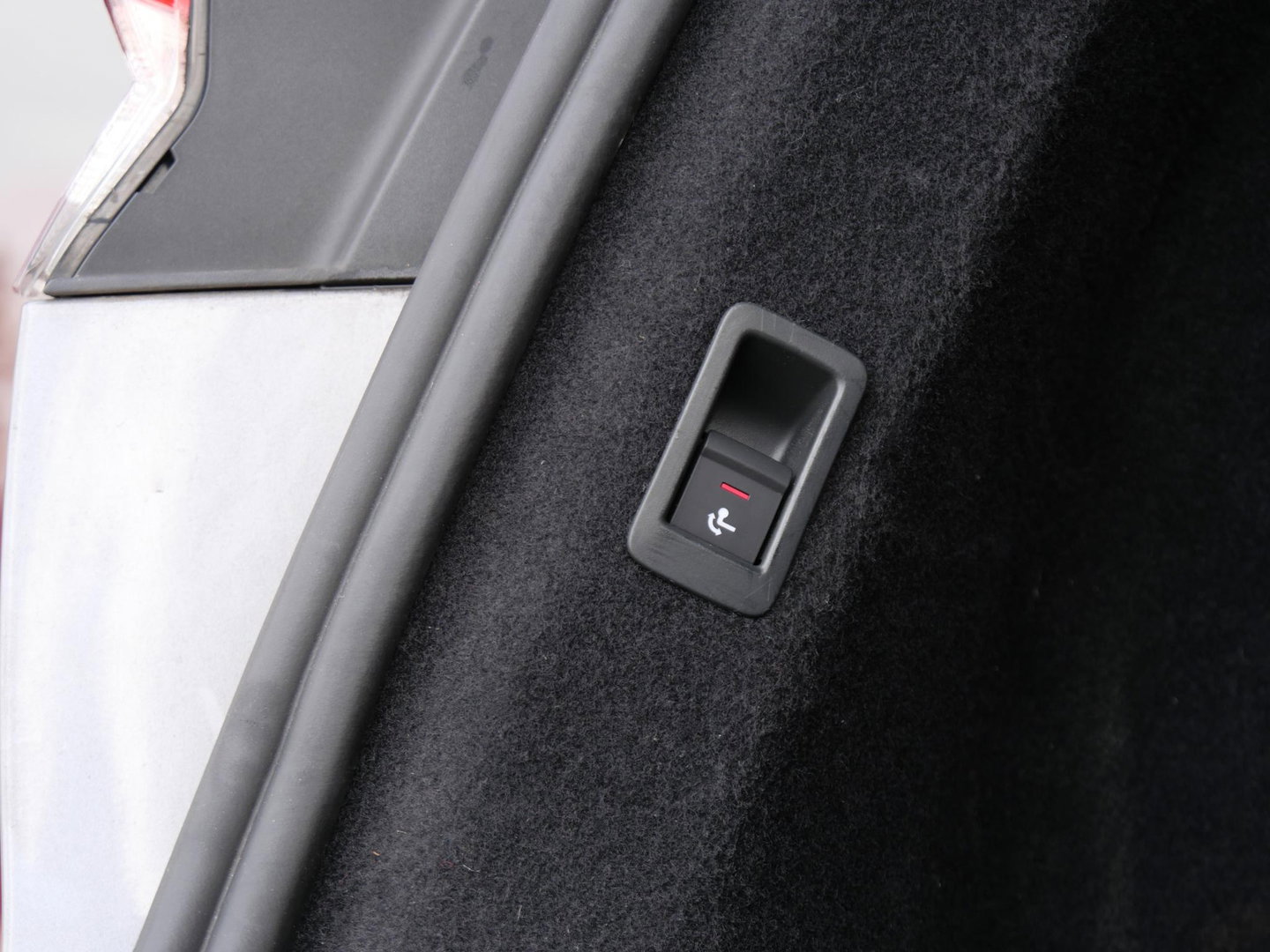 Audi Q4 e-tron 40 LAUNCH ED. ADVANCED PLUS/ PANORAMADAK/ TREKHAAK / ELEKT. STOELEN/ ADAPTIVE CRUISE