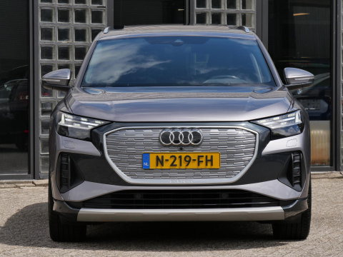 Audi Q4 e-tron 40 LAUNCH ED. ADVANCED PLUS/ PANORAMADAK/ TREKHAAK / ELEKT. STOELEN/ ADAPTIVE CRUISE