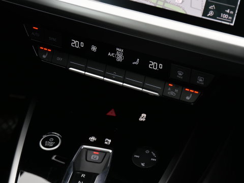 Audi Q4 e-tron 40 LAUNCH ED. ADVANCED PLUS/ PANORAMADAK/ TREKHAAK / ELEKT. STOELEN/ ADAPTIVE CRUISE