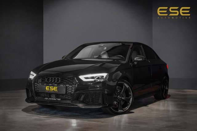 Audi A3 - Limousine 2.5 TFSI RS3 quattro | Panorama | B&O | Trekhaak | Schaalstoelen
