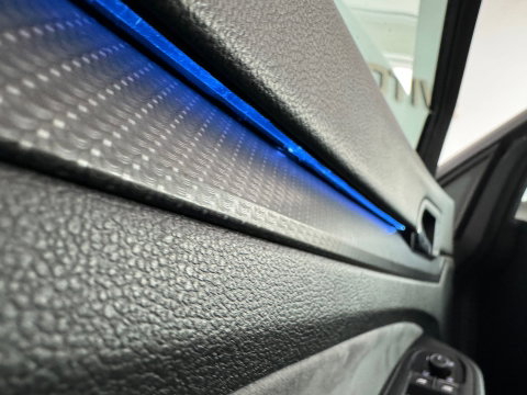Volkswagen Golf 1.5 eTSI R-Line Pano|Trekhaak|Camera|IQ Light
