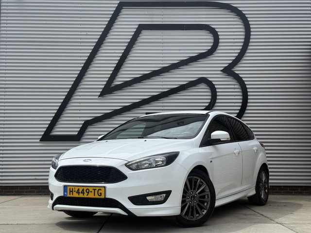 Ford Focus - 1.0 ST-Line 2e Eigenaar|Navi|Airco|Trekhaak|Elek ramen|Nieuwe APK bij aflevering